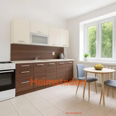 Kuchyňa; kuchynské spotrebiče, drevená podlaha, prirodzené svetlo, moderný štýl