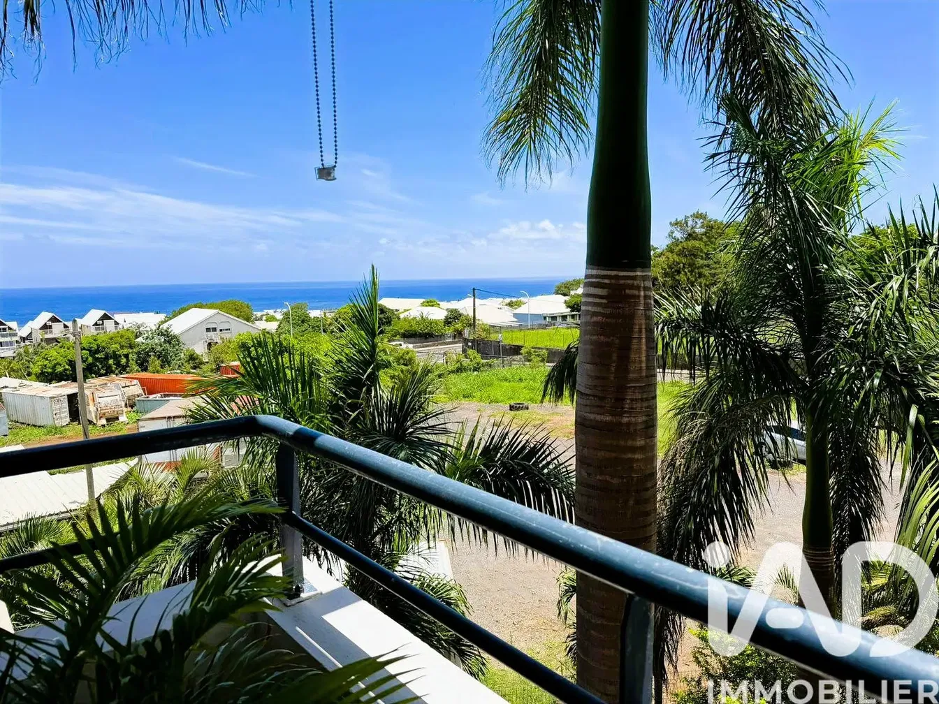 Küche; küchengeräte, holzboden, tageslicht, moderner stil