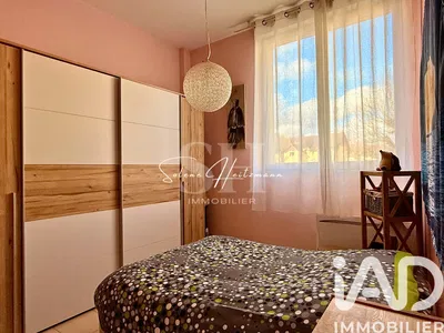 Küche; küchengeräte, holzboden, tageslicht, moderner stil