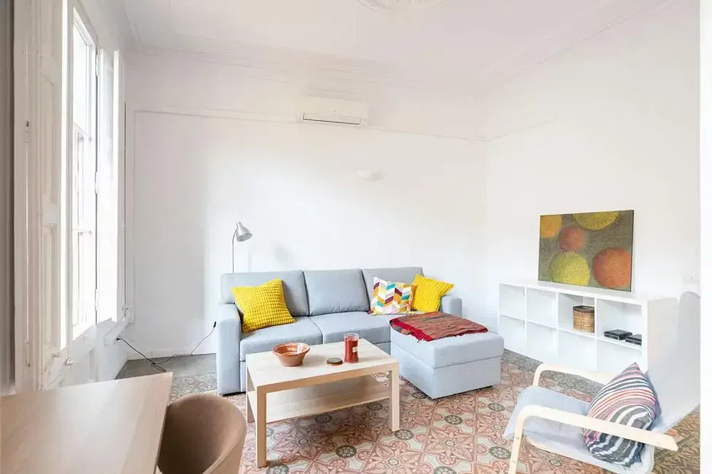 Cuisine; électroménager, parquet, lumière naturelle, style moderne