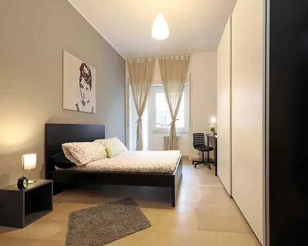 Küche; küchengeräte, holzboden, tageslicht, moderner stil