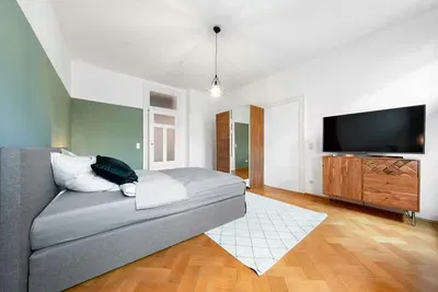 Living room; wood floor, natural light, modern style