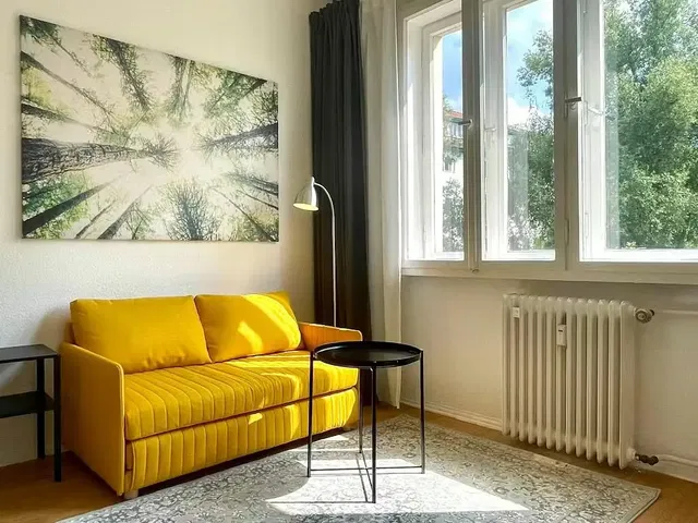 مطبخ; أجهزة المطبخ, أرضية خشبية, ضوء طبيعي, أسلوب عصري