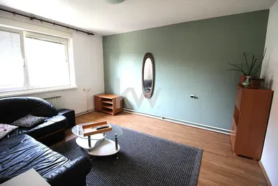 Küche; küchengeräte, holzboden, tageslicht, moderner stil