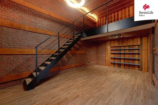 Salon; podłoga drewniana, światło dzienne, styl nowoczesny