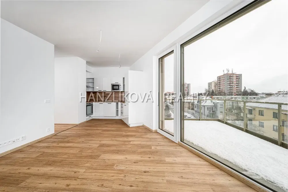 Cuisine; électroménager, parquet, lumière naturelle, style moderne