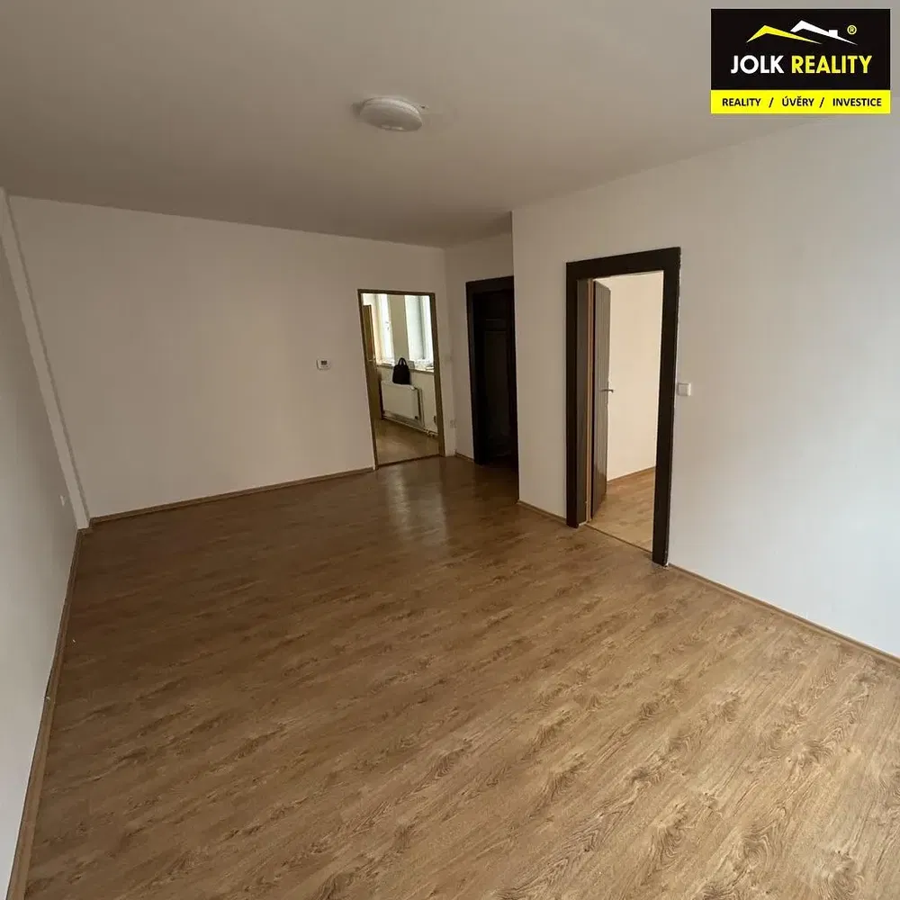 Kitchen; kitchen appliances, wood floor, natural light, modern style