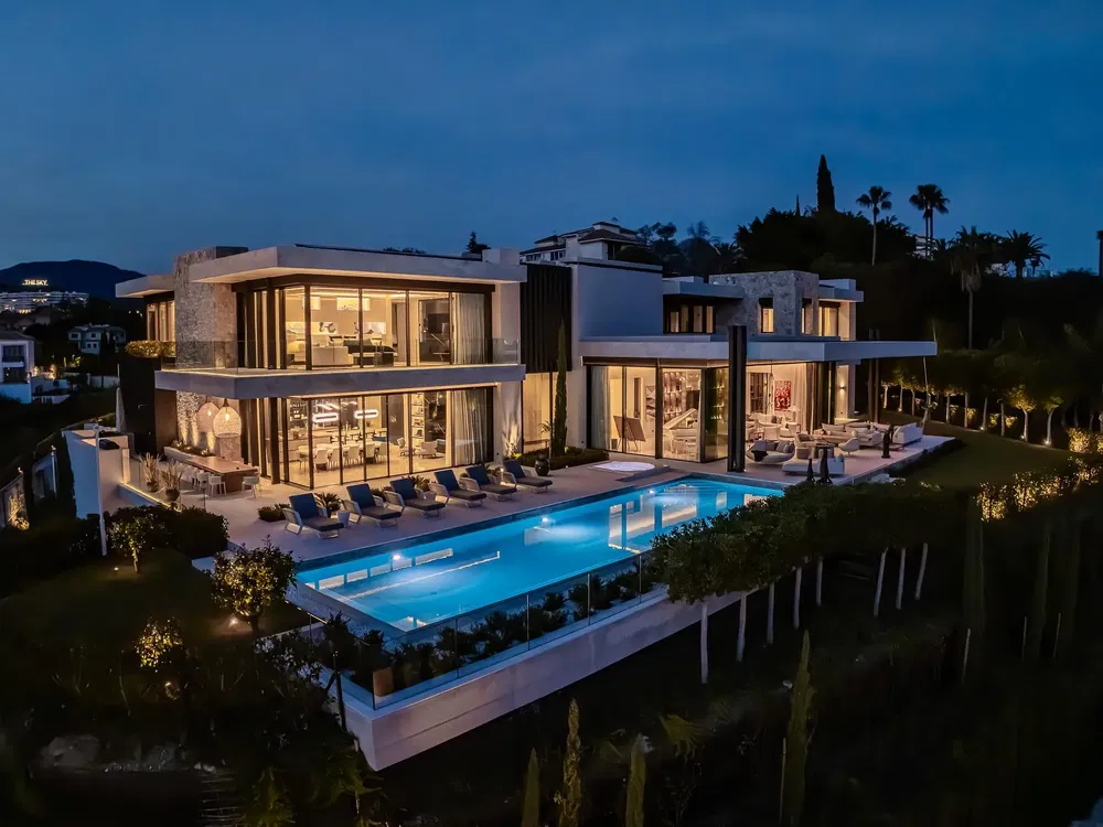 Haus und umgebung; blick, tageslicht