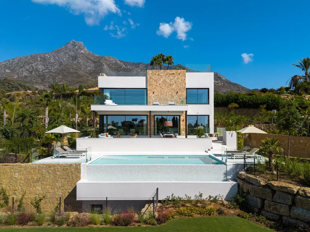 Soggiorno; vista, luce naturale, stile moderno