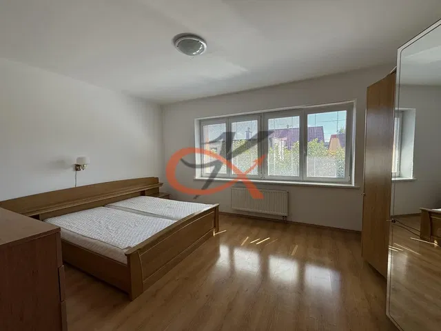 Küche; küchengeräte, holzboden, tageslicht, moderner stil