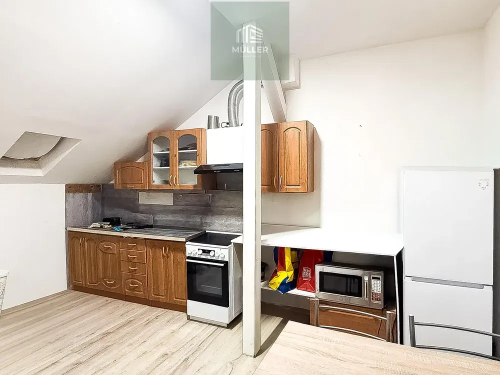 Kitchen; kitchen appliances, wood floor, natural light, modern style