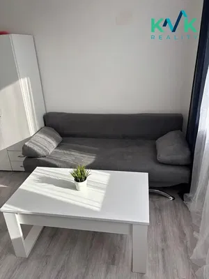 Dnevni boravak; drveni pod, prirodna svjetlost, moderan stil, visoki stropovi