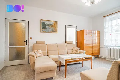 Кухня; кухненски уреди, дървен под, естествена светлина, модерен стил