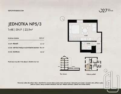 Хол; дървен под, естествена светлина, модерен стил, високи тавани