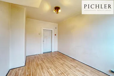 Kitchen; kitchen appliances, wood floor, natural light, modern style