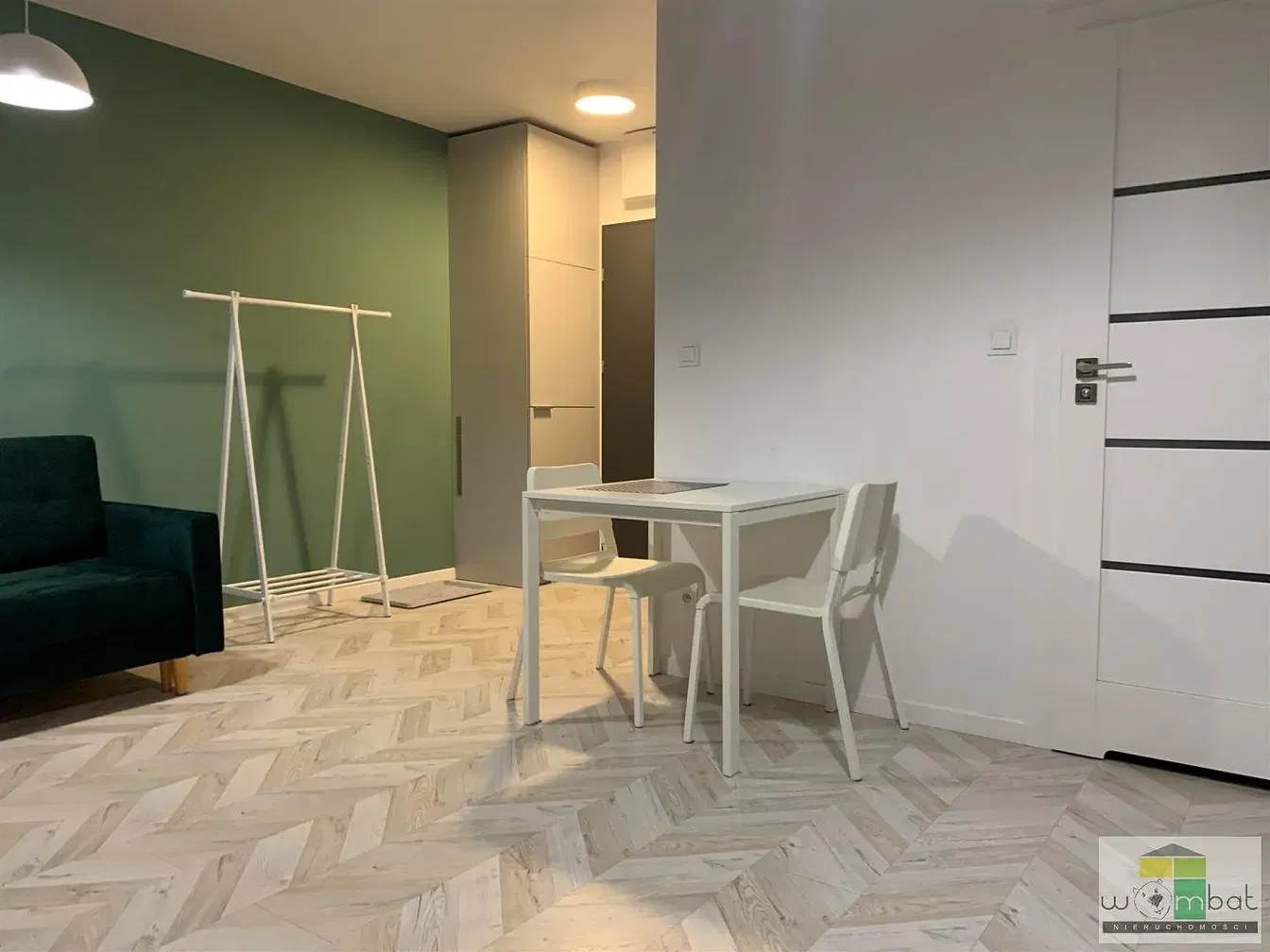 Kitchen; kitchen appliances, tile floor, natural light, modern style