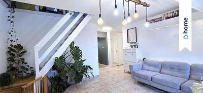 Cocina; electrodomésticos, suelo de madera, luz natural, estilo moderno