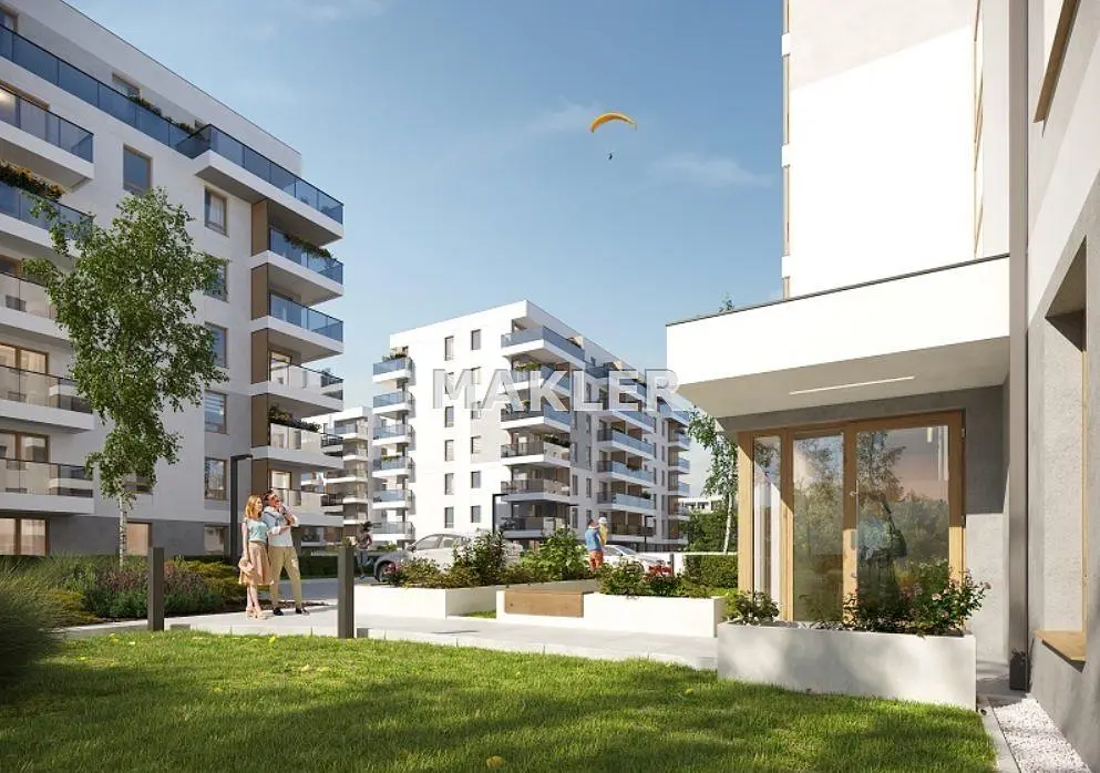 Mutfak; mutfak aletleri, ahşap zemin, doğal ışık, modern stil