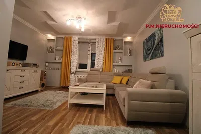 Кухиња; кухињски апарати, дрвени под, природно светло, модерни стил