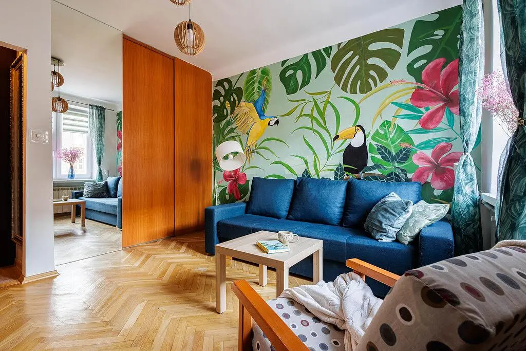 Cuisine; électroménager, parquet, lumière naturelle, style moderne