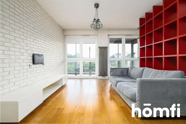 Wohnzimmer; holzboden, tageslicht, moderner stil