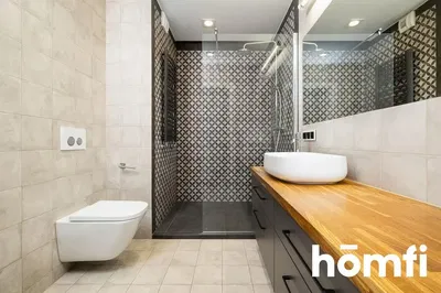 Küche; küchengeräte, holzboden, tageslicht, moderner stil