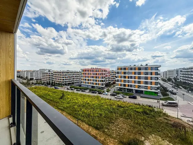 Küche; küchengeräte, holzboden, tageslicht, moderner stil