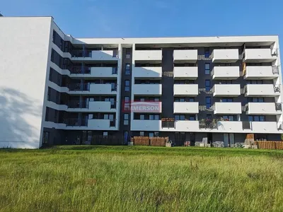 Küche; küchengeräte, holzboden, tageslicht, moderner stil