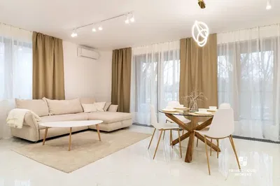 Küche; küchengeräte, holzboden, tageslicht, moderner stil