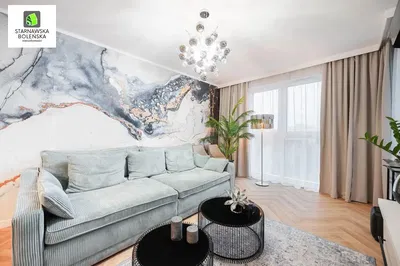 Küche; küchengeräte, holzboden, tageslicht, moderner stil