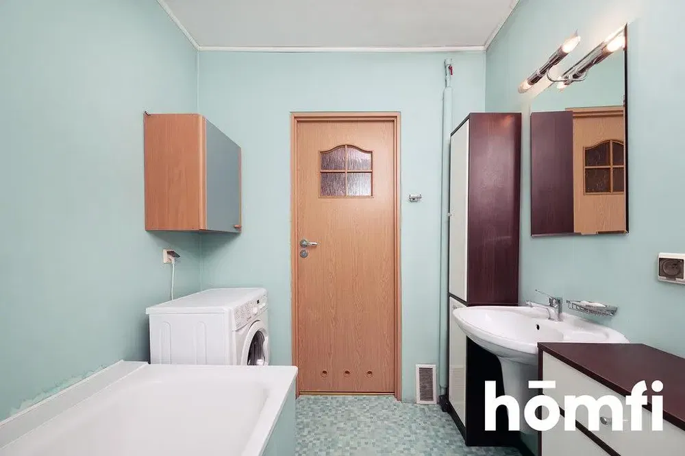 Wohnzimmer; holzboden, tageslicht, moderner stil