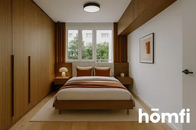 Kuhinja; kućanski aparati, drveni pod, prirodna svjetlost, moderan stil