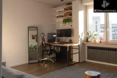 Cuisine; électroménager, parquet, lumière naturelle, style moderne