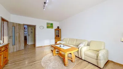 Küche; küchengeräte, holzboden, tageslicht, moderner stil