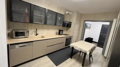 Küche; küchengeräte, fliesenboden, tageslicht, moderner stil