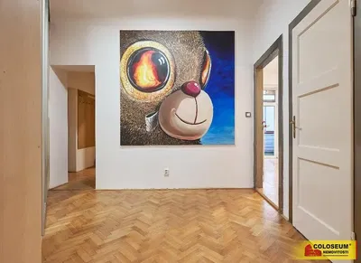 Кухня; кухненски уреди, дървен под, естествена светлина, модерен стил