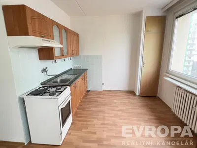 Wohnzimmer; holzboden, tageslicht, moderner stil