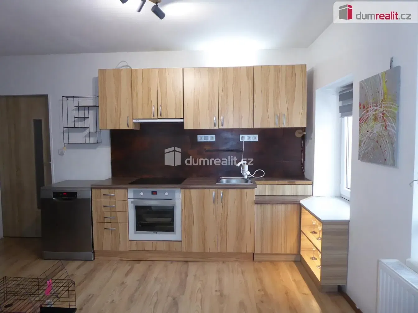 Küche; küchengeräte, holzboden, tageslicht, moderner stil