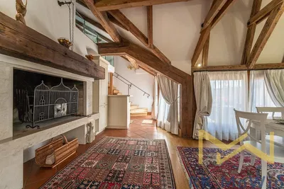 Living room; wood floor, natural light, modern style