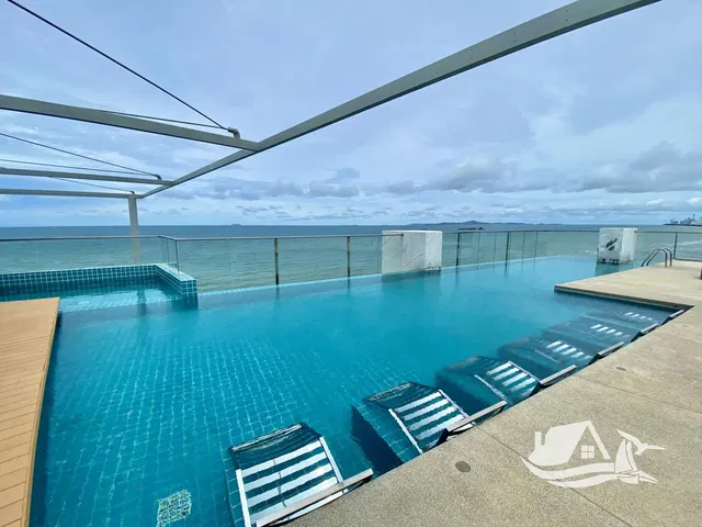 Küche; küchengeräte, holzboden, tageslicht, moderner stil