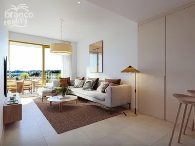 Kuchyně; kuchyňské spotřebiče, dřevěná podlaha, přirozené světlo, moderní styl