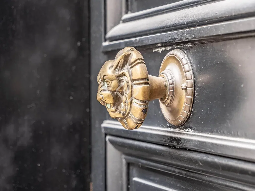 مطبخ; أجهزة المطبخ, أرضية خشبية, ضوء طبيعي, أسلوب عصري