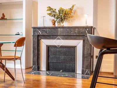 مطبخ; أجهزة المطبخ, أرضية خشبية, ضوء طبيعي, أسلوب عصري