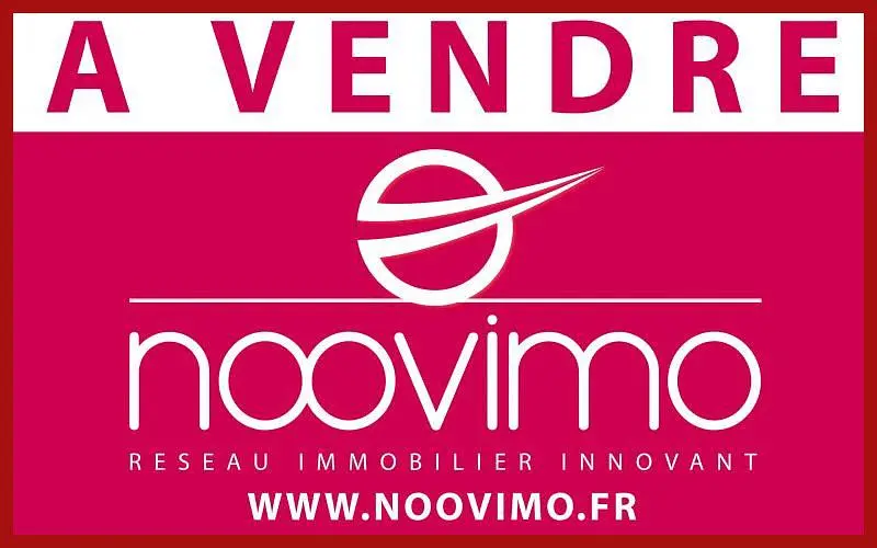 Mutfak; mutfak aletleri, ahşap zemin, doğal ışık, modern stil