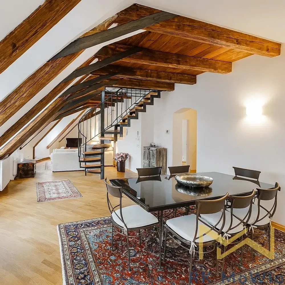 Кухня; кухненски уреди, плочки, естествена светлина, модерен стил