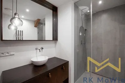 Küche; küchengeräte, holzboden, tageslicht, moderner stil