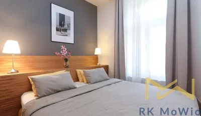 Living room; wood floor, natural light, modern style