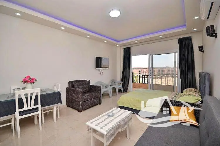 Oturma odası; manzara, doğal ışık, modern stil