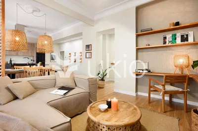 Küche; küchengeräte, holzboden, tageslicht, moderner stil