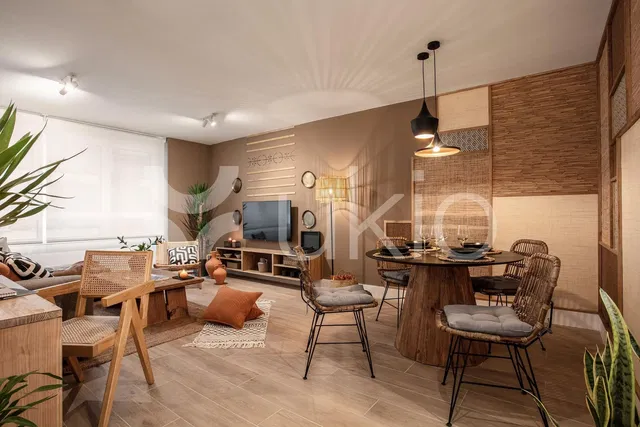 Кухиња; кухињски апарати, дрвени под, природно светло, модерни стил